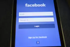 Přihlášení Facebook